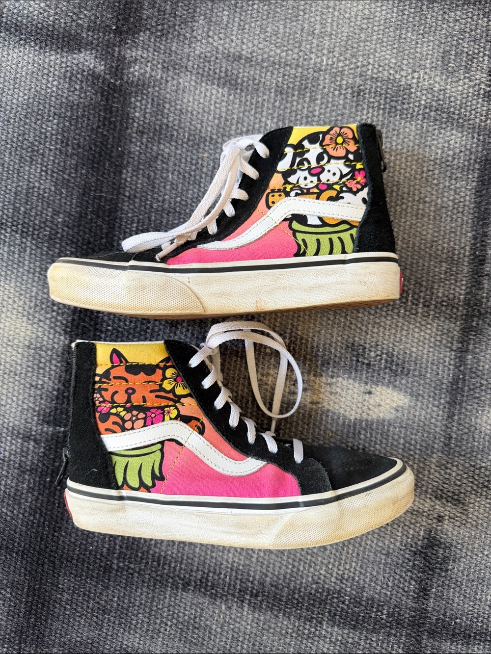 Vans Kids High-Top sk8 Canvas Sneakers in Black and Pink w Cat & Dog Graphics